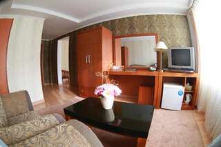 Гостиница Турист Южно-Сахалинск Улучшенный двухместный номер с 1 кроватью-2