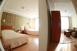 Гостиница Турист Южно-Сахалинск Улучшенный двухместный номер с 1 кроватью-4